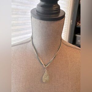 Rita D chain necklace with stone